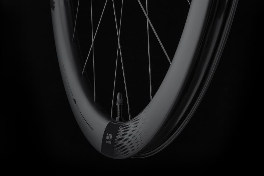 Fast Forward RAW Carbon Race Wielset