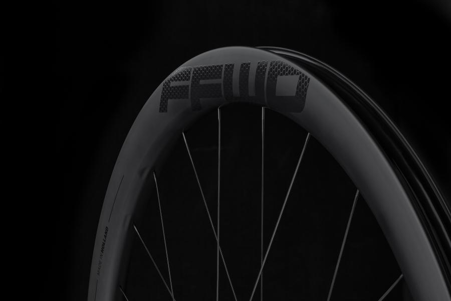 Fast Forward RAW Carbon Race Wielset