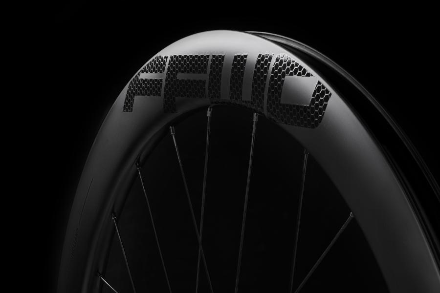 Fast Forward Ryot 55 Carbon Race Wielset